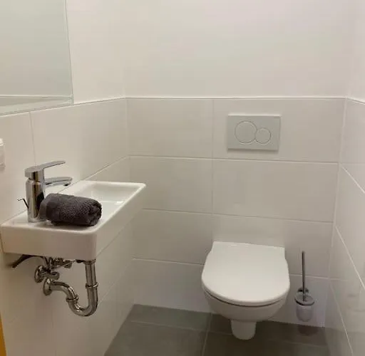 West Shore * פאק אם סי